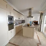Great With Beatiful View And 4 Bedrooms 1000 Sqm Area Βίλα Αλάνια